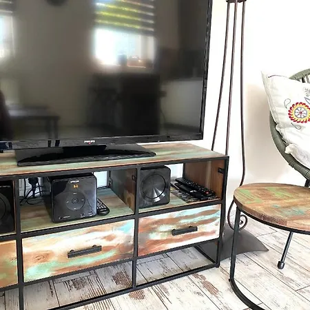 Apartment Park Lovely Apartman With Private Parking *